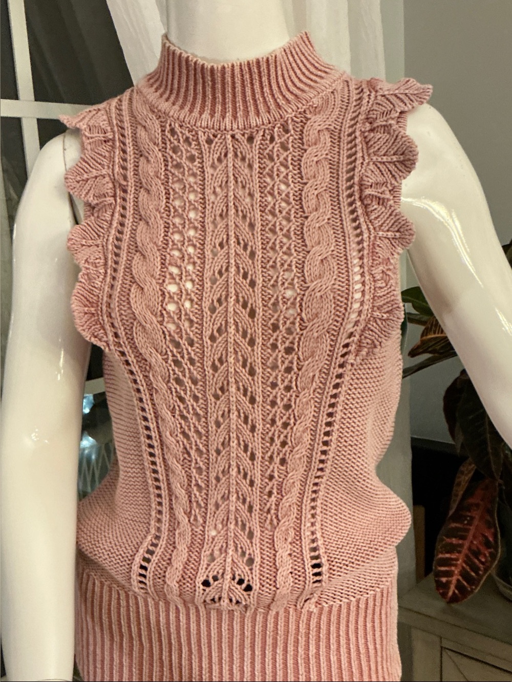 WHBM Boho Ruffle Sleeveless Mock-Neck Acid Washed Pink Cable Knit Sweater XS
